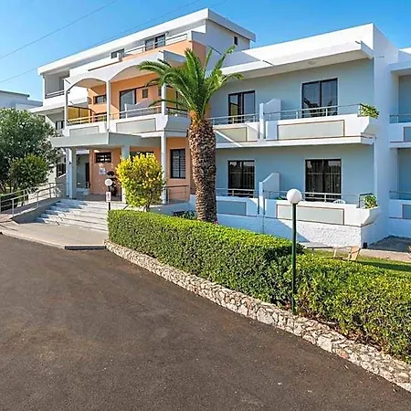 Meliton 3*