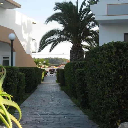 Meliton Hotel Theológos